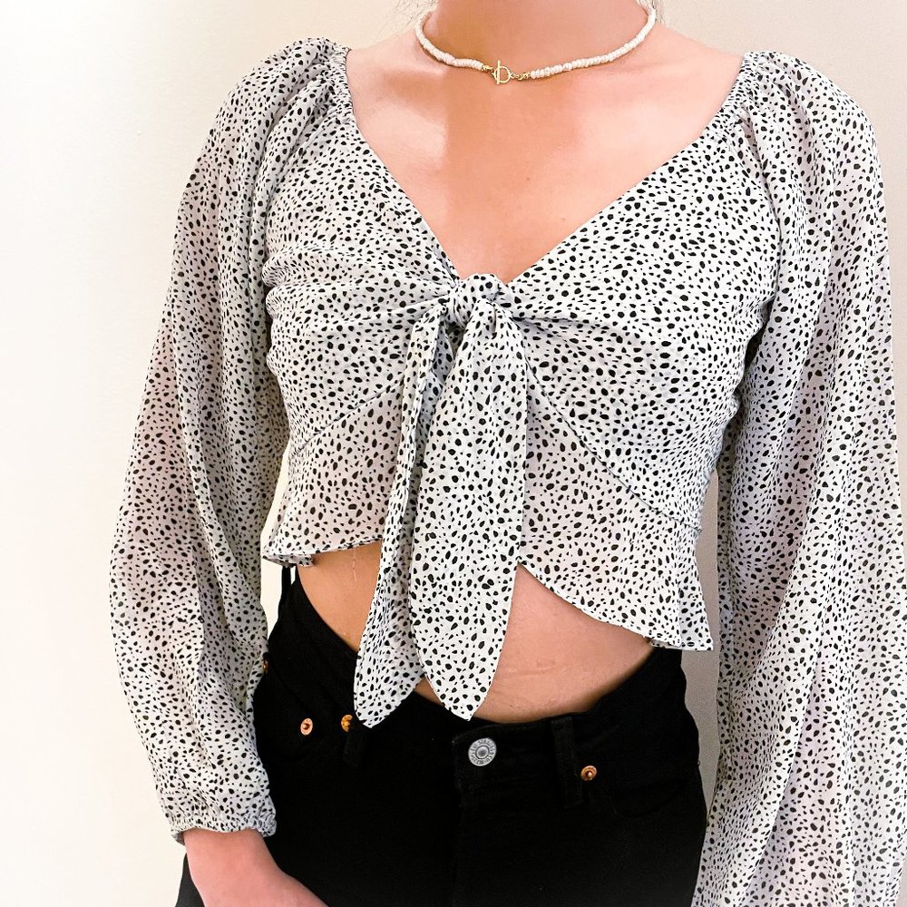 SHEER LEOPARD TIE FRONT CROP TOP 💋🤟